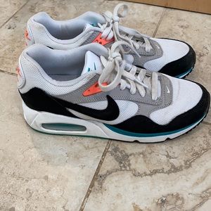 Women’s Nike Air Sneakers